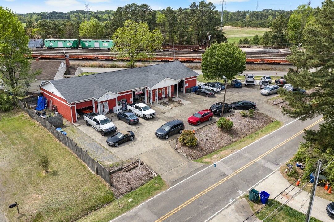 921 Midway Ave, Durham, NC à louer Photo principale– Image 1 sur 6