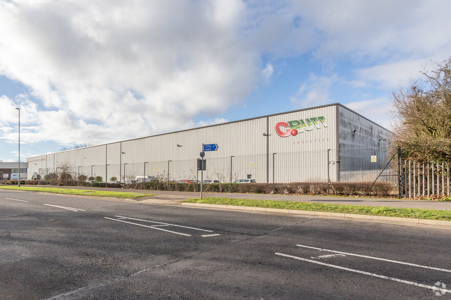 Salthouse Rd, Northampton à louer - Photo principale – Image 1 sur 6
