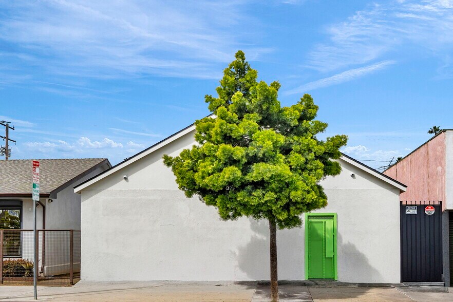 9611-9613 S Vermont Ave, Los Angeles, CA à vendre - Photo de l’immeuble – Image 3 sur 37