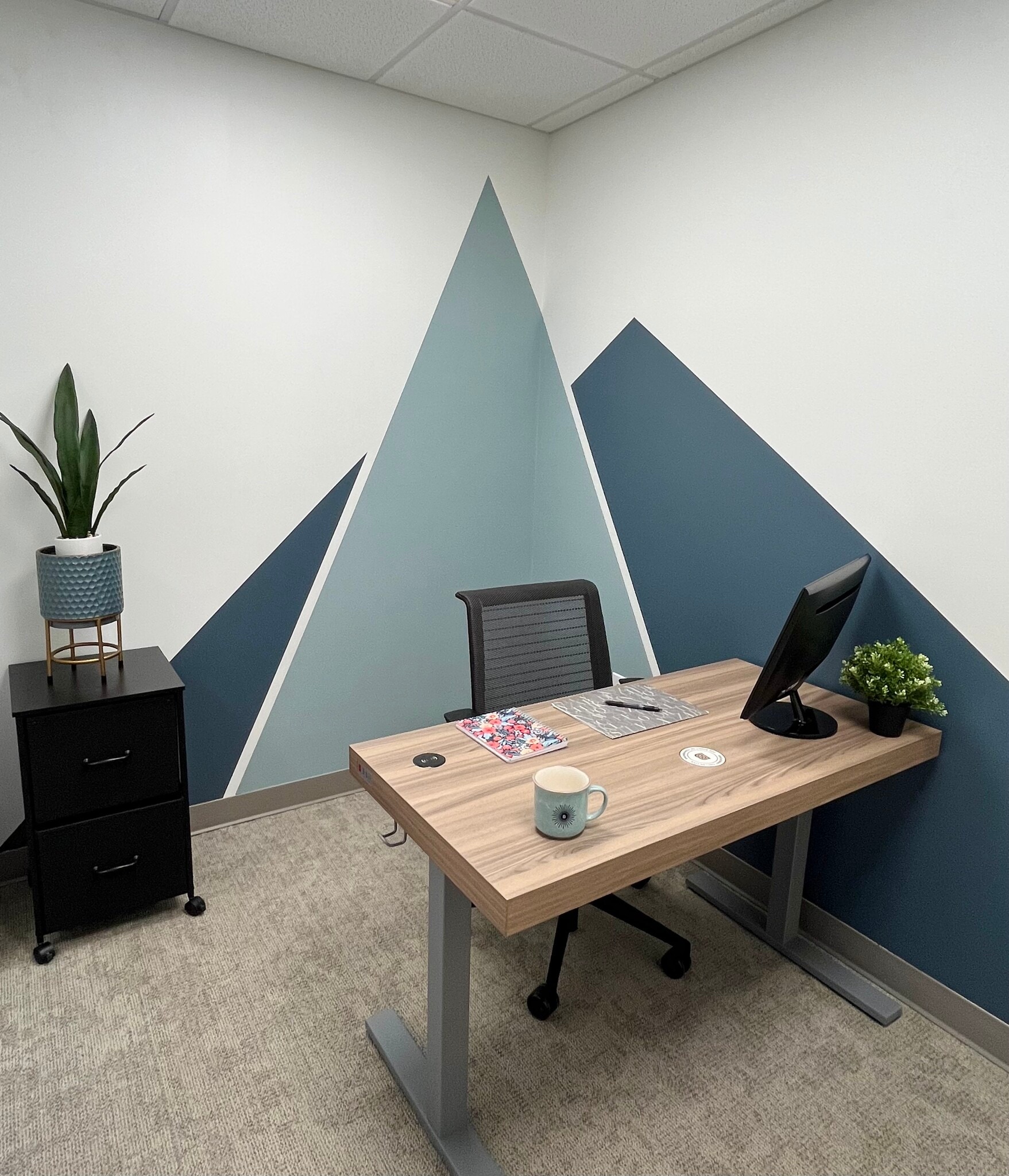 4045 S Broadway, Englewood, CO à louer Photo de l’immeuble– Image 1 sur 1