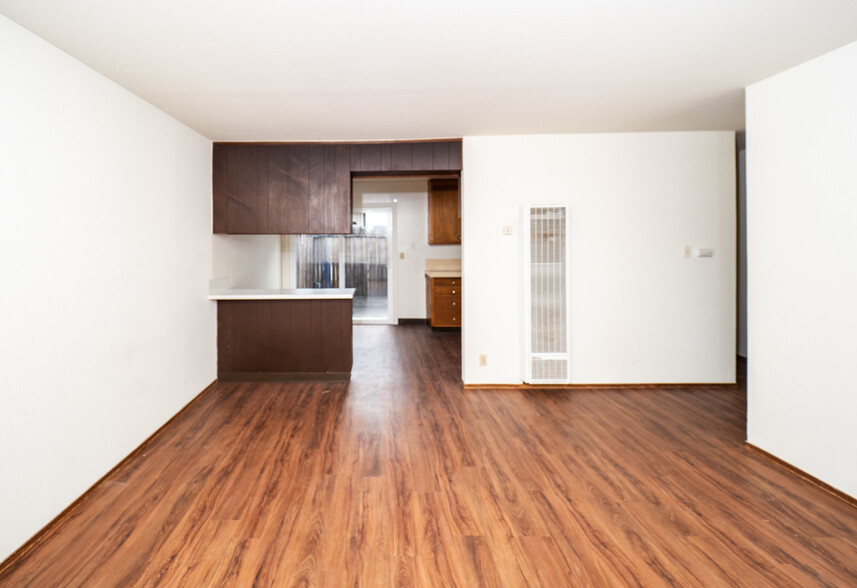 24039 Park St, Hayward, CA à vendre - Photo de l’immeuble – Image 3 sur 4