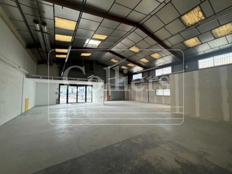 Local d’activités dans Aubagne à louer - Photo de l’immeuble – Image 1 sur 6