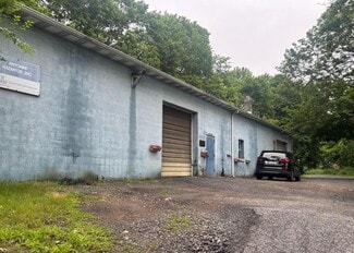 Plus de détails pour 325 E Railroad St, Pottsville, PA - Industriel/Logistique à vendre