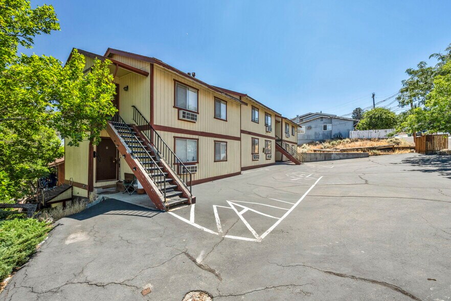 330 Talus Way, Reno, NV à vendre - Photo de l’immeuble – Image 2 sur 30