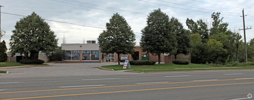 469 Kingston Rd, Pickering, ON à vendre - Photo de l’immeuble – Image 2 sur 8