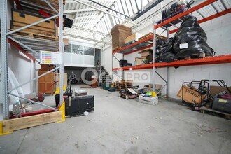 Local d’activités dans Vénissieux à louer Photo intérieure– Image 1 sur 5