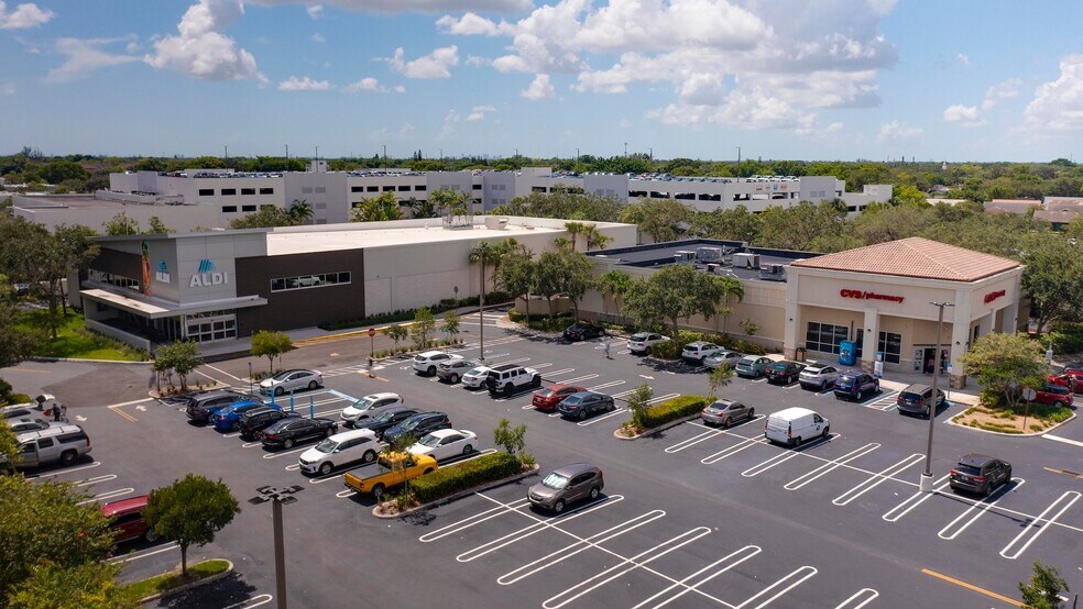 645 N University Dr, Coral Springs, FL à louer - Photo de l’immeuble – Image 3 sur 3