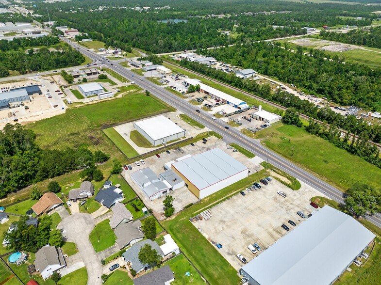 4105 E Napoleon St, Sulphur, LA à vendre - Photo de l’immeuble – Image 2 sur 10