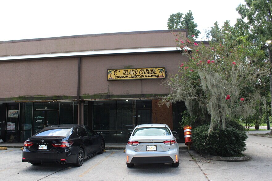 6050 Moncrief Rd, Jacksonville, FL à louer - Photo de l’immeuble – Image 2 sur 11