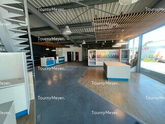 Plus de détails pour Bureau, Local commercial à louer