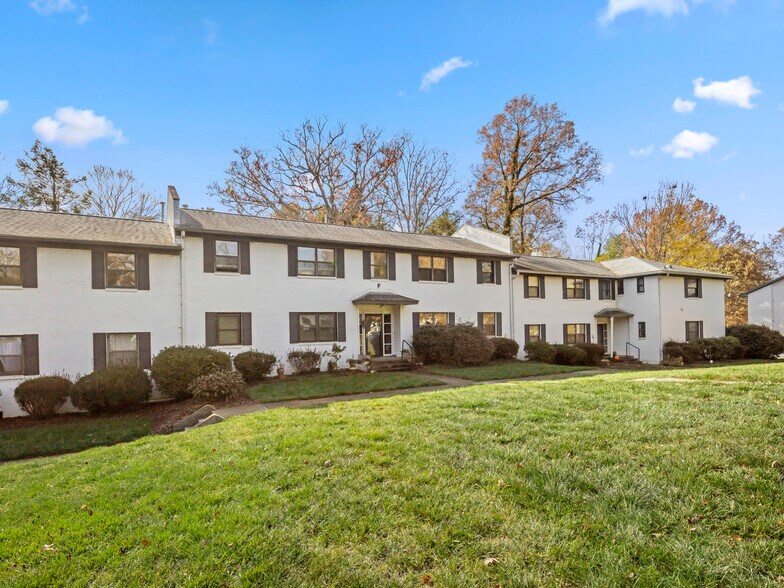 615 Biltmore Ave, Asheville, NC à vendre - Photo principale – Image 1 sur 33