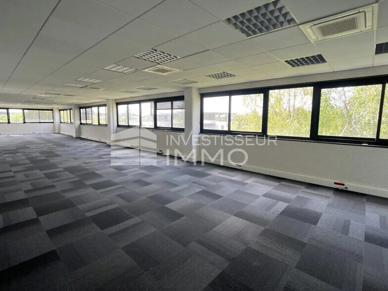 Bureau dans Longjumeau à louer - Photo de l’immeuble – Image 1 sur 4