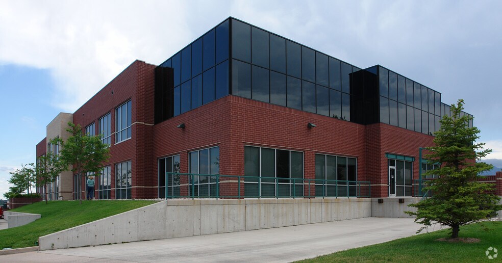 6005 Delmonico Dr, Colorado Springs, CO à louer - Photo de l’immeuble – Image 3 sur 4