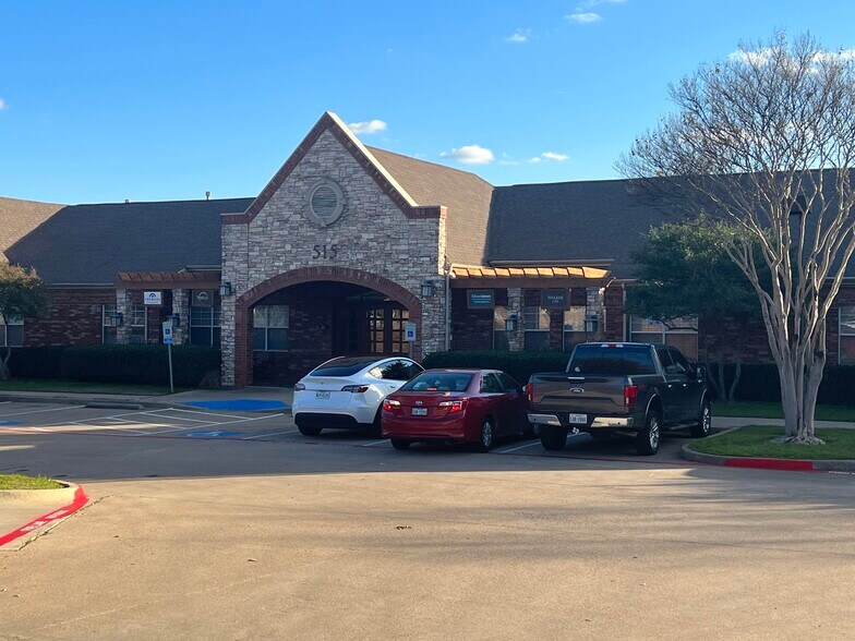 515 W Southlake Blvd, Southlake, TX à louer - Photo de l’immeuble – Image 1 sur 1