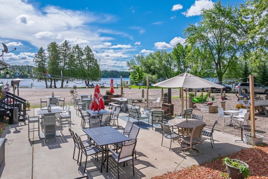11633 Lakeview Dr, Butternut, WI à vendre - Photo de l’immeuble – Image 3 sur 14