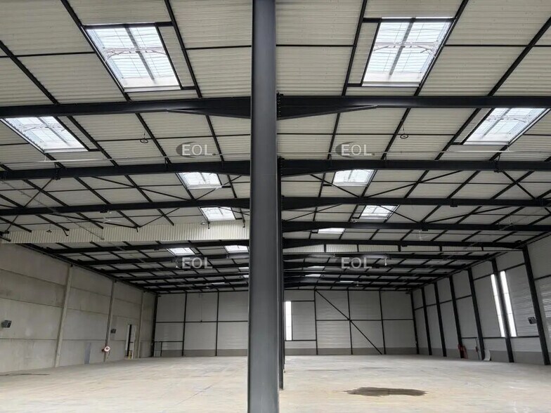 Local d’activités dans Saint-Germain-lès-Arpajon à louer - Photo intérieure – Image 3 sur 6