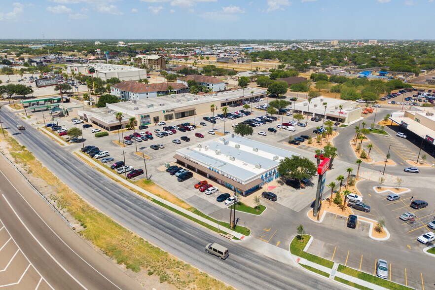 613 Expressway 77, Harlingen, TX à louer - Photo de l’immeuble – Image 2 sur 29