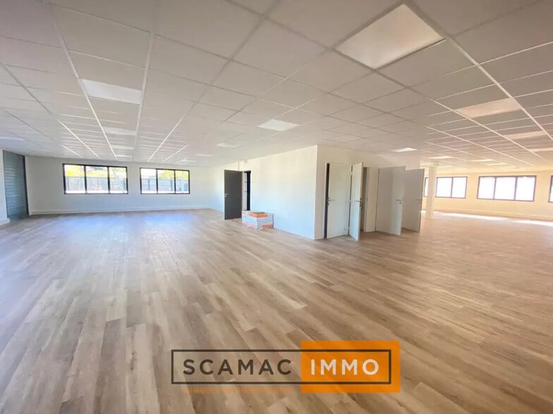 Bureau dans Éguilles à vendre - Photo intérieure – Image 2 sur 5