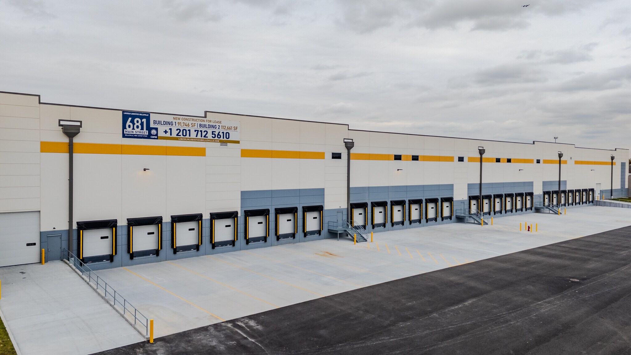 681 Main St, Belleville, NJ à louer Photo de l’immeuble– Image 1 sur 18