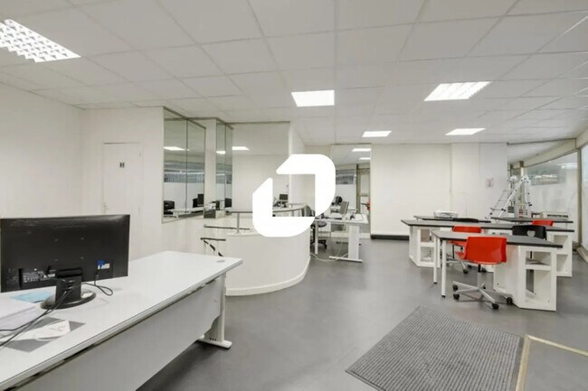 Plus de détails pour Bureau à louer