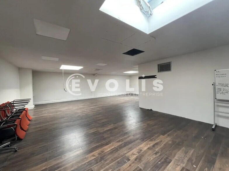Bureau dans Neuilly-sur-Marne à louer - Photo intérieure – Image 2 sur 13