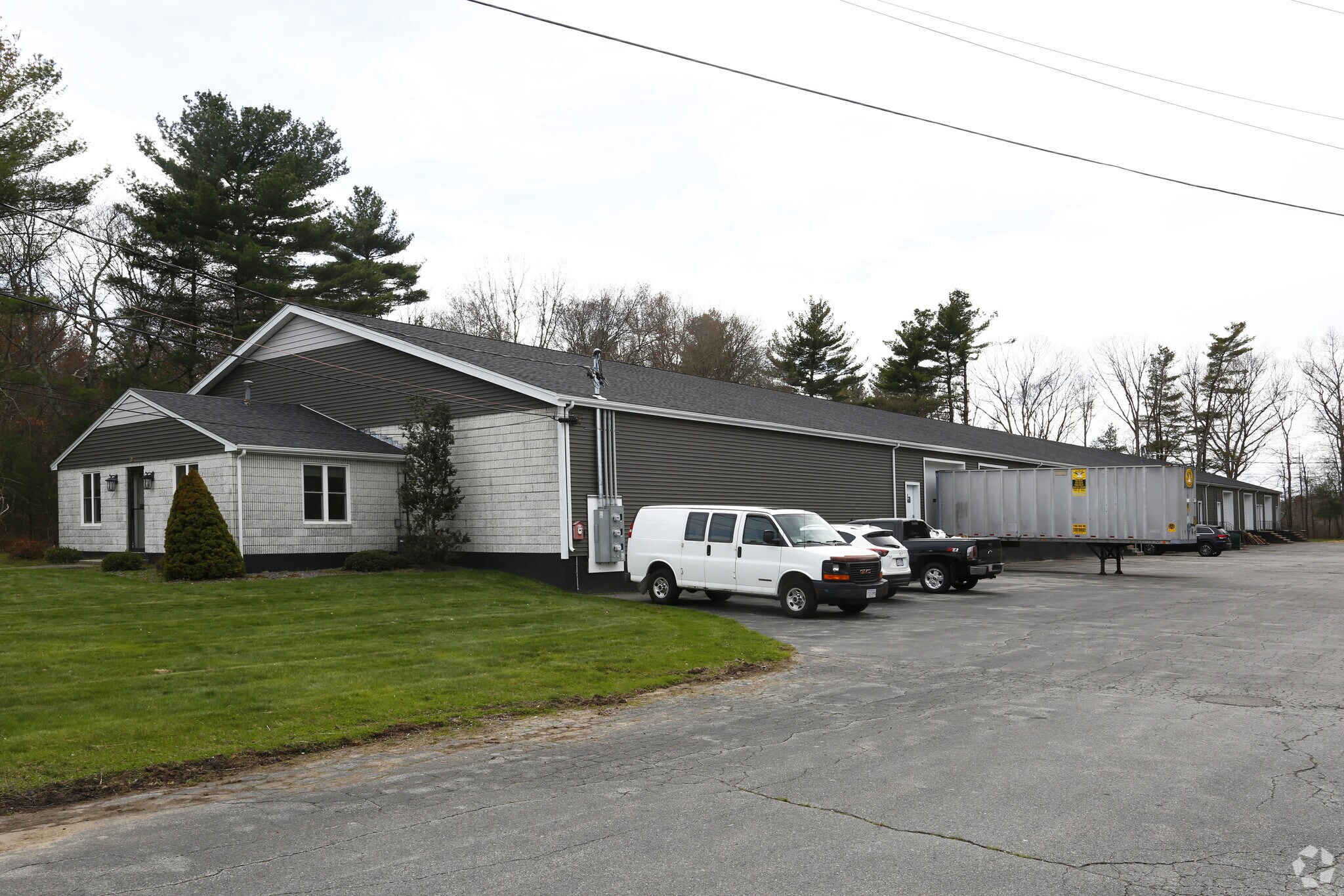 56 Manley St, West Bridgewater, MA à louer Photo principale– Image 1 sur 7