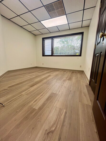 812 State Road 206, Princeton, NJ à louer - Photo de l’immeuble – Image 2 sur 6