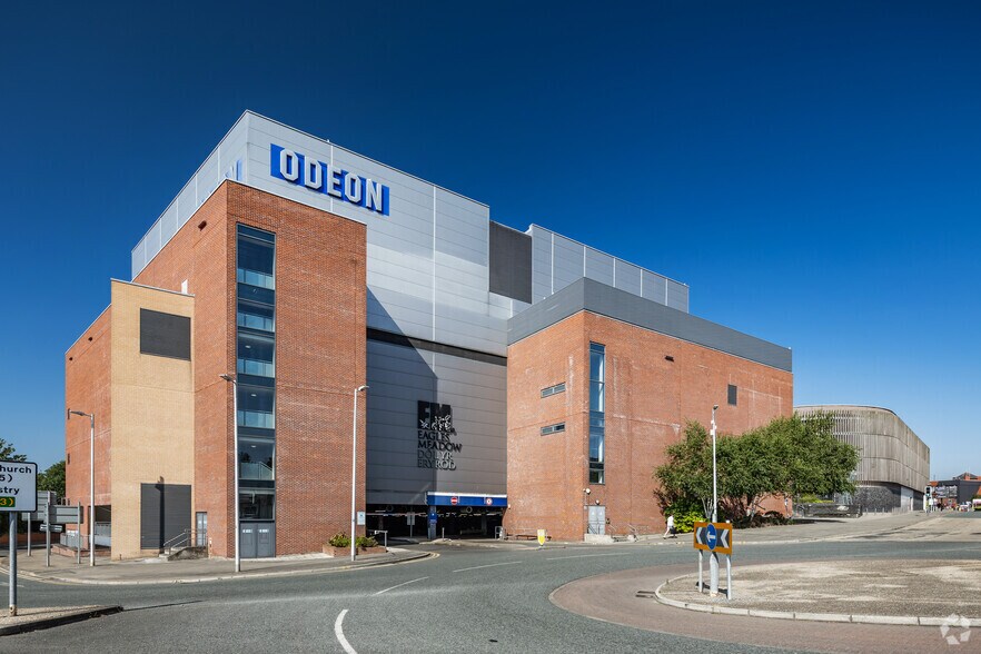 Eagles Meadow, Wrexham à louer - Photo principale – Image 1 sur 7