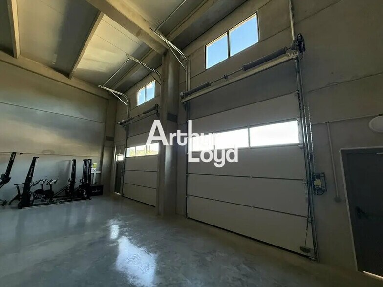 Local d’activités dans La Motte à louer - Photo intérieure – Image 2 sur 5
