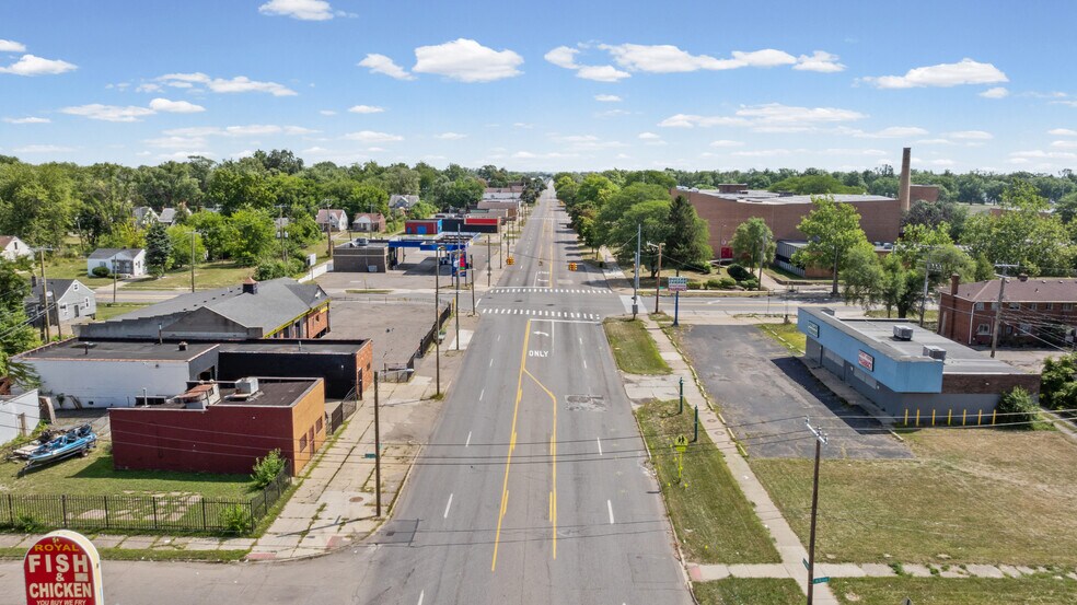 11502-11538 E 7 Mile Rd, Detroit, MI à vendre - Photo de l’immeuble – Image 3 sur 18