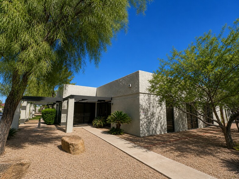 2306-2310 S McClintock Dr, Tempe, AZ à vendre - Photo de l’immeuble – Image 3 sur 3