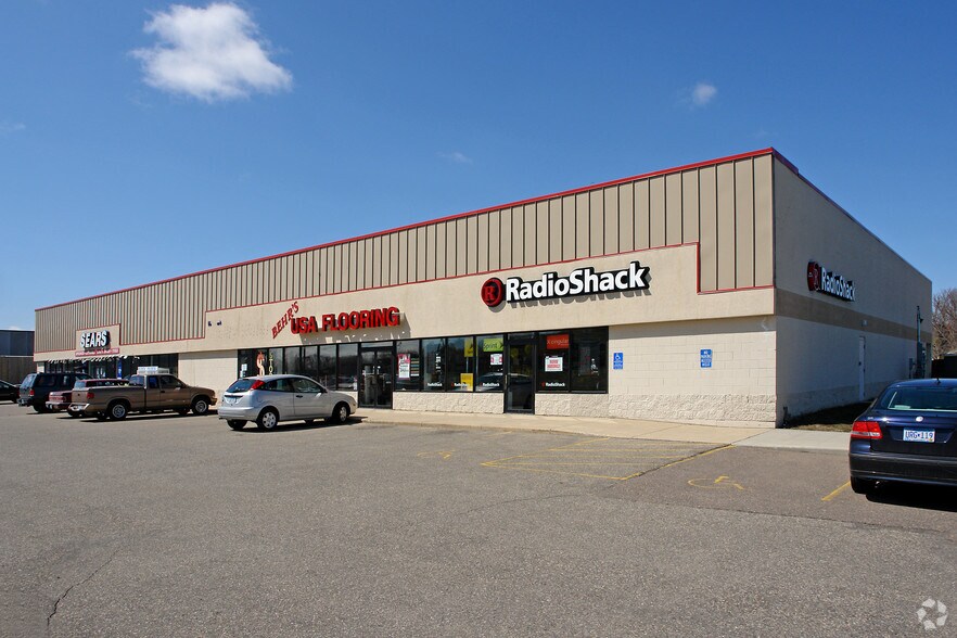 396 Schilling Dr S, Dundas, MN à louer - Photo de l’immeuble – Image 2 sur 24