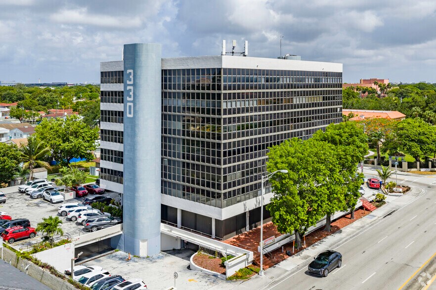 330 SW 27th Ave, Miami, FL à vendre - Photo de l’immeuble – Image 2 sur 4