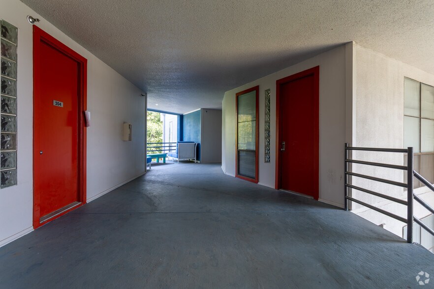 7570-7610 Skillman St, Dallas, TX à vendre - Photo de l’immeuble – Image 3 sur 27