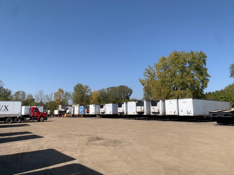 16350 Crawford Ave, Markham, IL à louer - Photo de l’immeuble – Image 2 sur 14