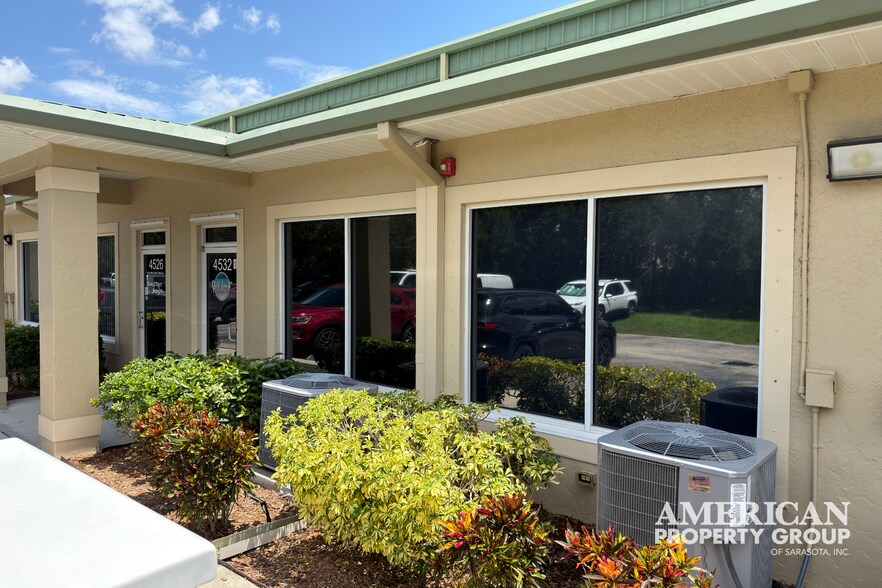 4532 McAshton St, Sarasota, FL à vendre - Photo de l’immeuble – Image 3 sur 19