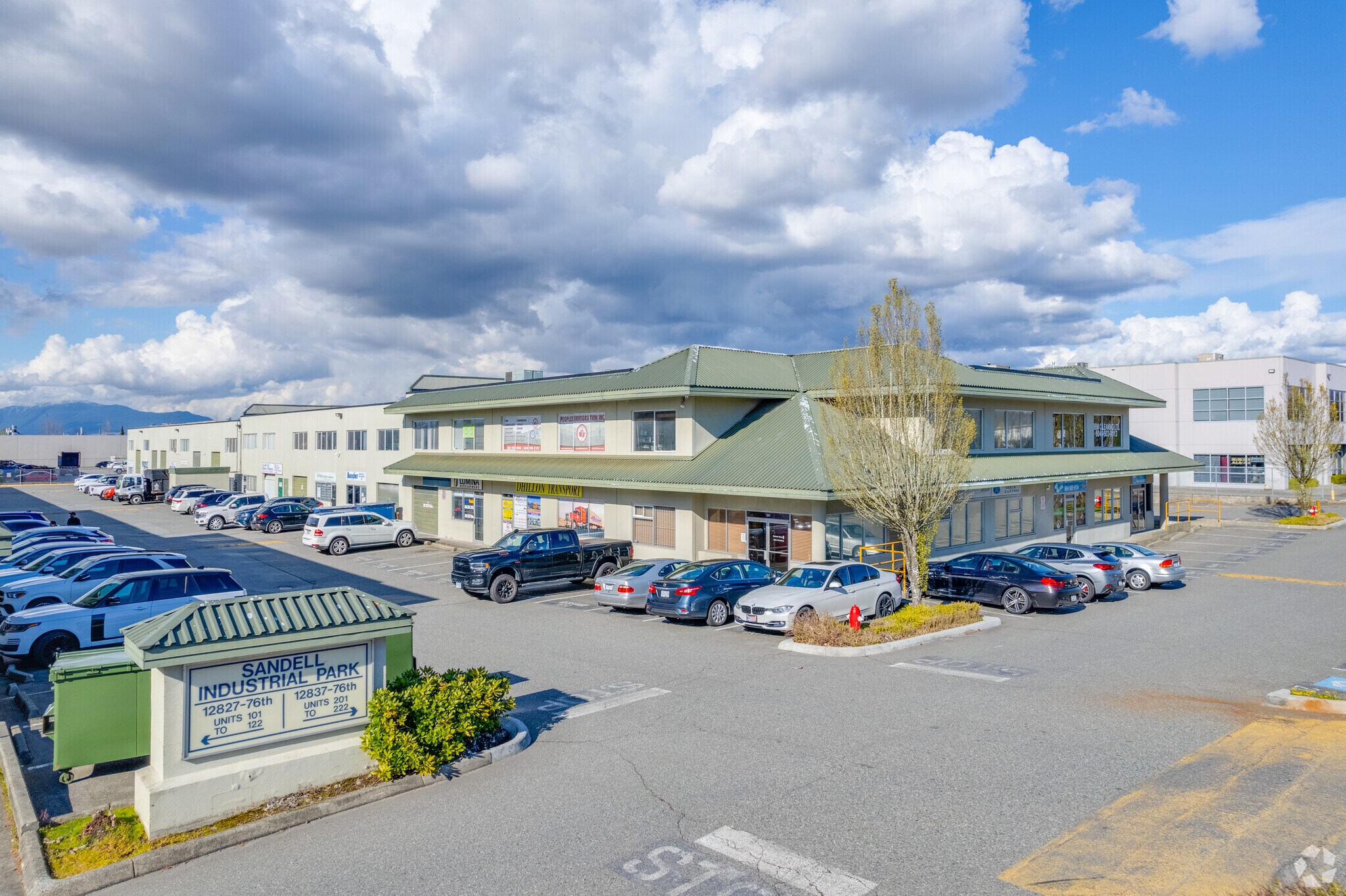 12837 76 Ave, Surrey, BC à vendre Photo principale– Image 1 sur 4