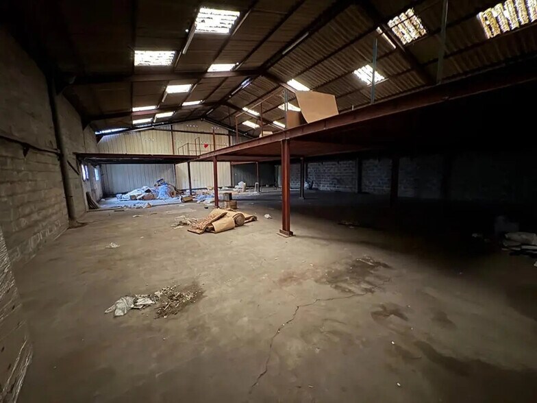 Industriel/Logistique dans Libourne à vendre - Photo de l’immeuble – Image 2 sur 4