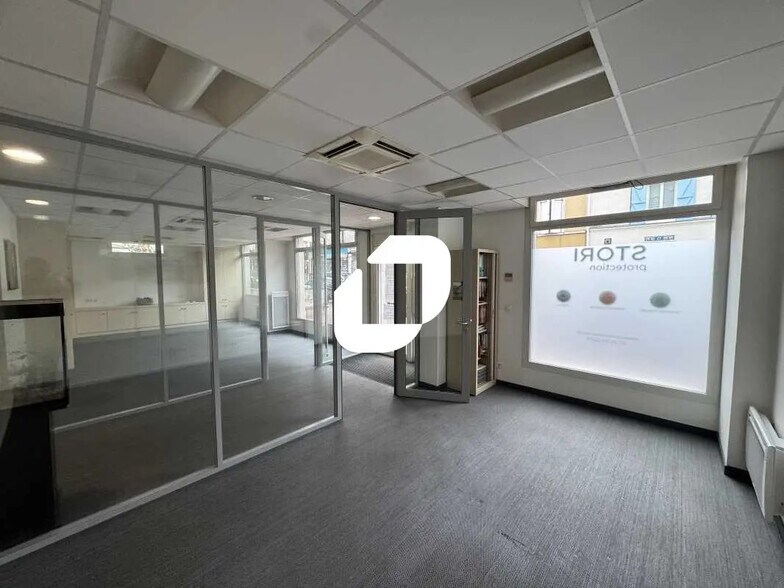 Bureau dans Montrouge à louer - Photo de l’immeuble – Image 2 sur 13
