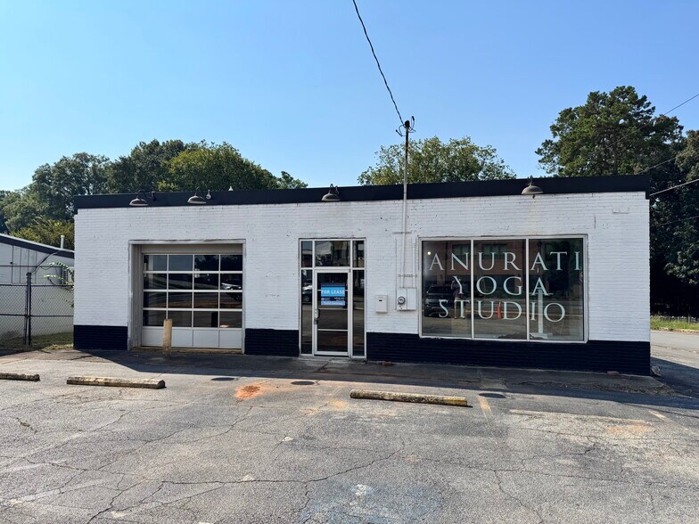 2753 E College Ave, Decatur, GA à louer - Photo de l’immeuble – Image 1 sur 9