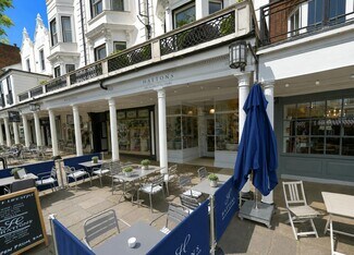 Plus de détails pour 38 The Pantiles, Tunbridge Wells - Local commercial à louer