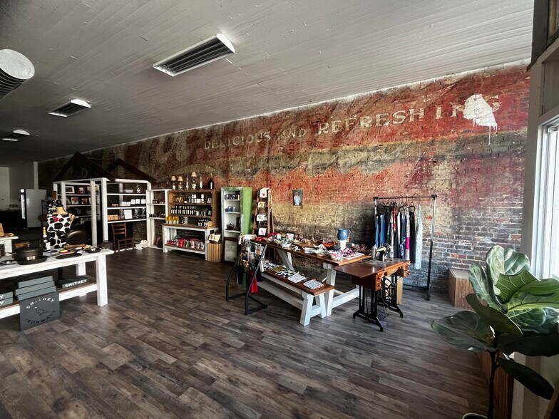 156 N Oak St, Batesburg-Leesville, SC à louer - Photo de l’immeuble – Image 3 sur 7