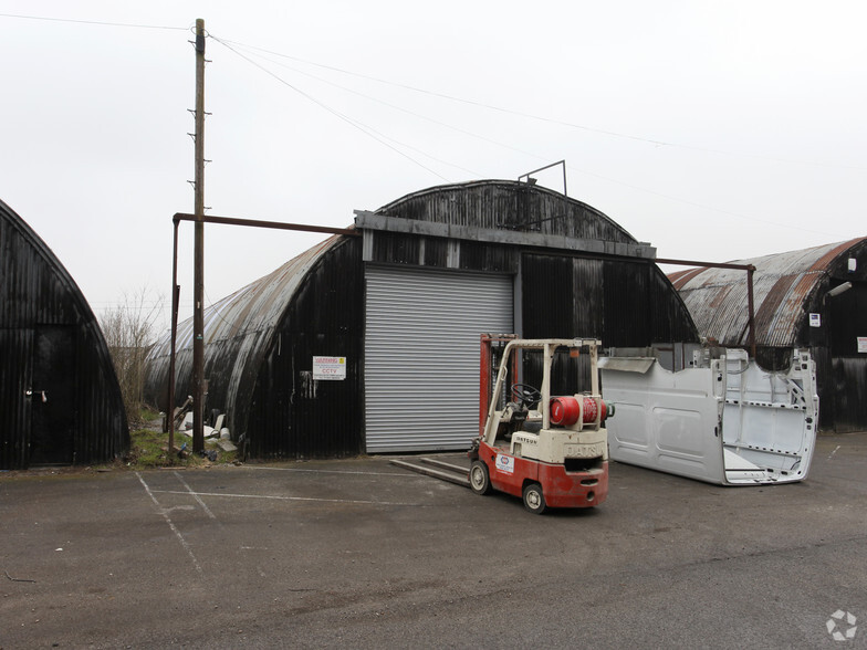 Boughton Industrial Estate, Boughton à vendre - Photo de l’immeuble – Image 1 sur 2