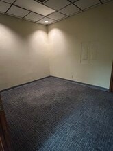 302 E Howard St, Hibbing, MN à louer Photo intérieure– Image 1 sur 7