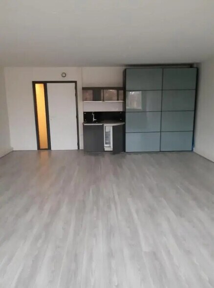 Bureau dans Champs-sur-Marne à louer - Photo de l’immeuble – Image 3 sur 4
