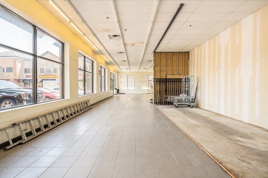 547-564 Sayre Ave, Perth Amboy, NJ à louer - Photo intérieure – Image 2 sur 22