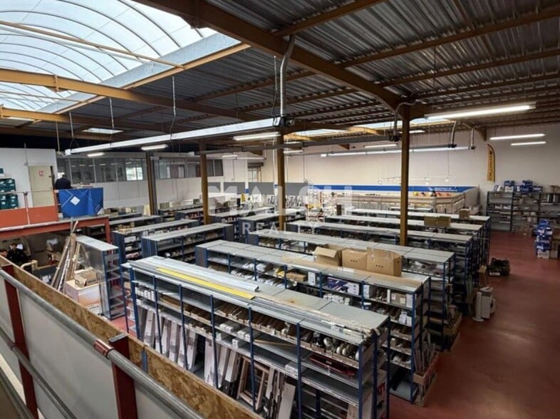 147 Rue Marcel Mérieux, Lyon à louer - Photo de l’immeuble – Image 3 sur 12