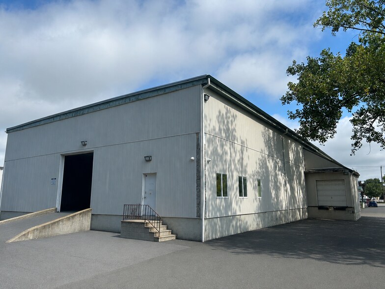 64 Railroad Ave, Albany, NY à vendre - Photo de l’immeuble – Image 2 sur 25