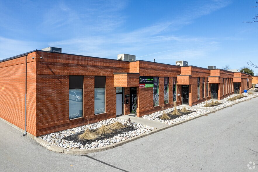 219 Connie Cres, Concord, ON à louer - Photo de l’immeuble – Image 1 sur 2