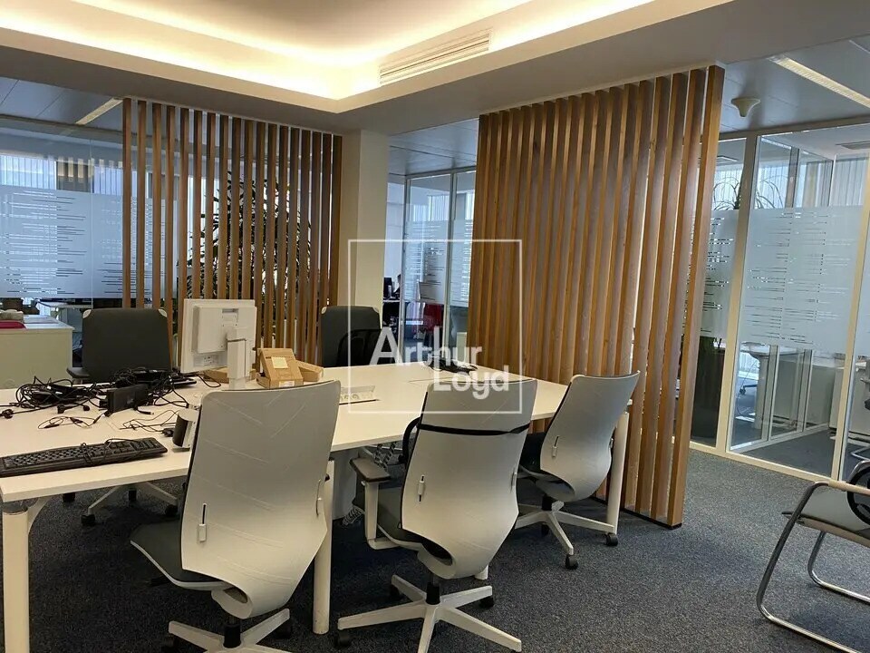 Bureau dans Lieusaint à vendre Photo intérieure– Image 1 sur 3